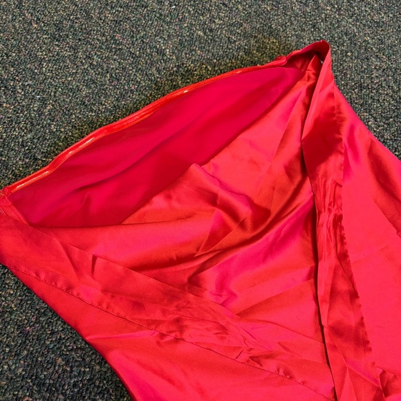 Beginning Boutique | Ellie Red Strapless Mini Dress | US SIZE 2 - Picture 8 of 11